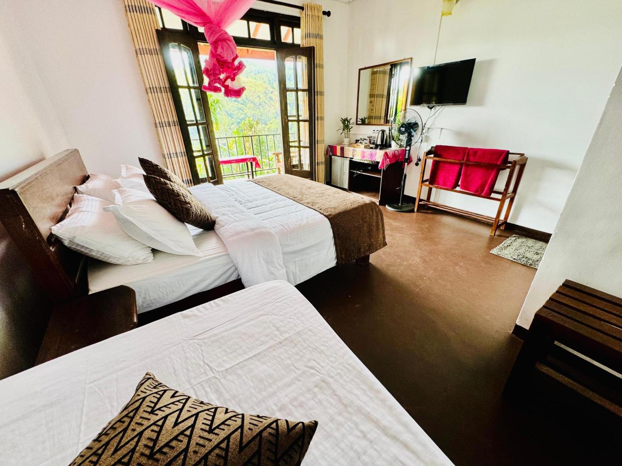 Rock Grand View Hotel Ела Екстериор снимка