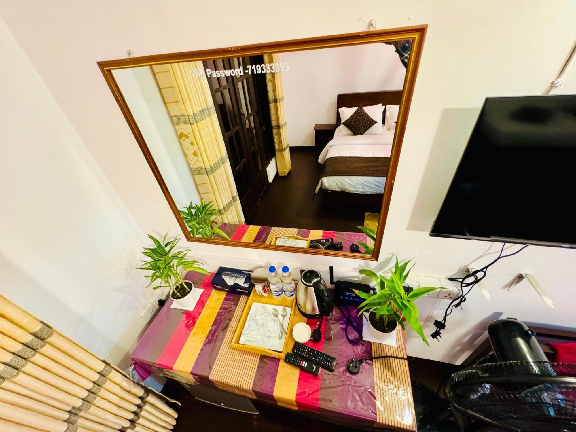 Rock Grand View Hotel Ела Екстериор снимка