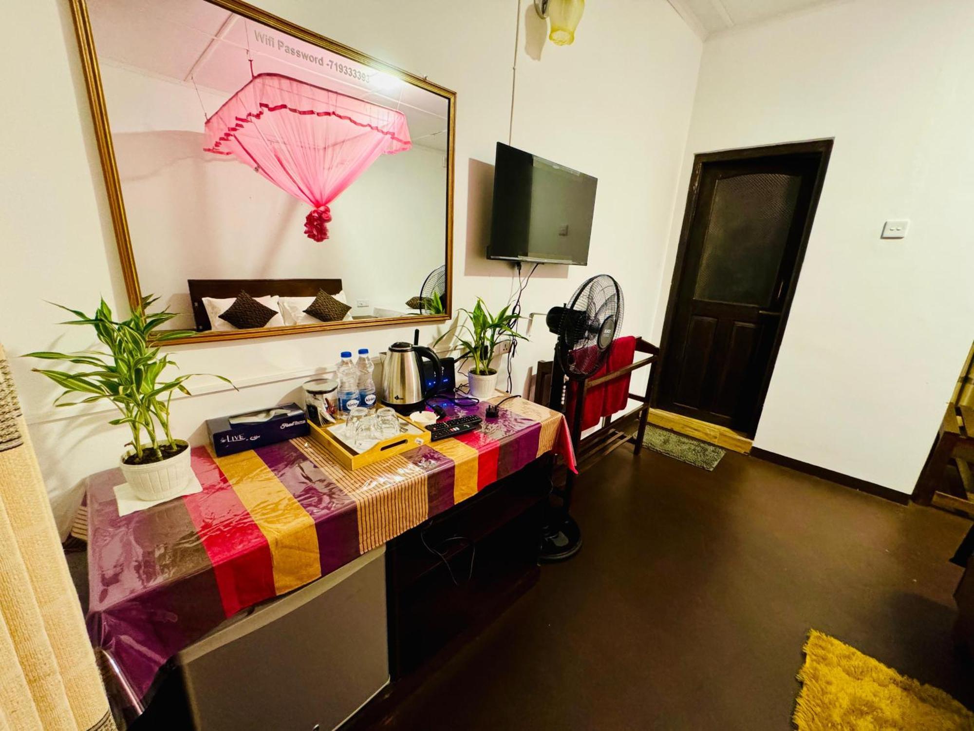 Rock Grand View Hotel Ела Екстериор снимка