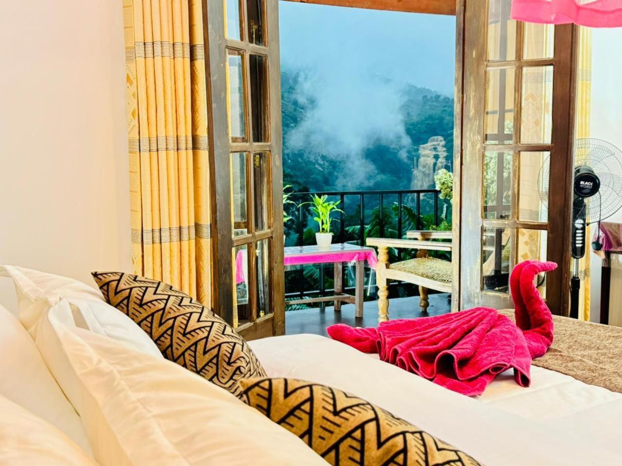 Rock Grand View Hotel Ела Екстериор снимка