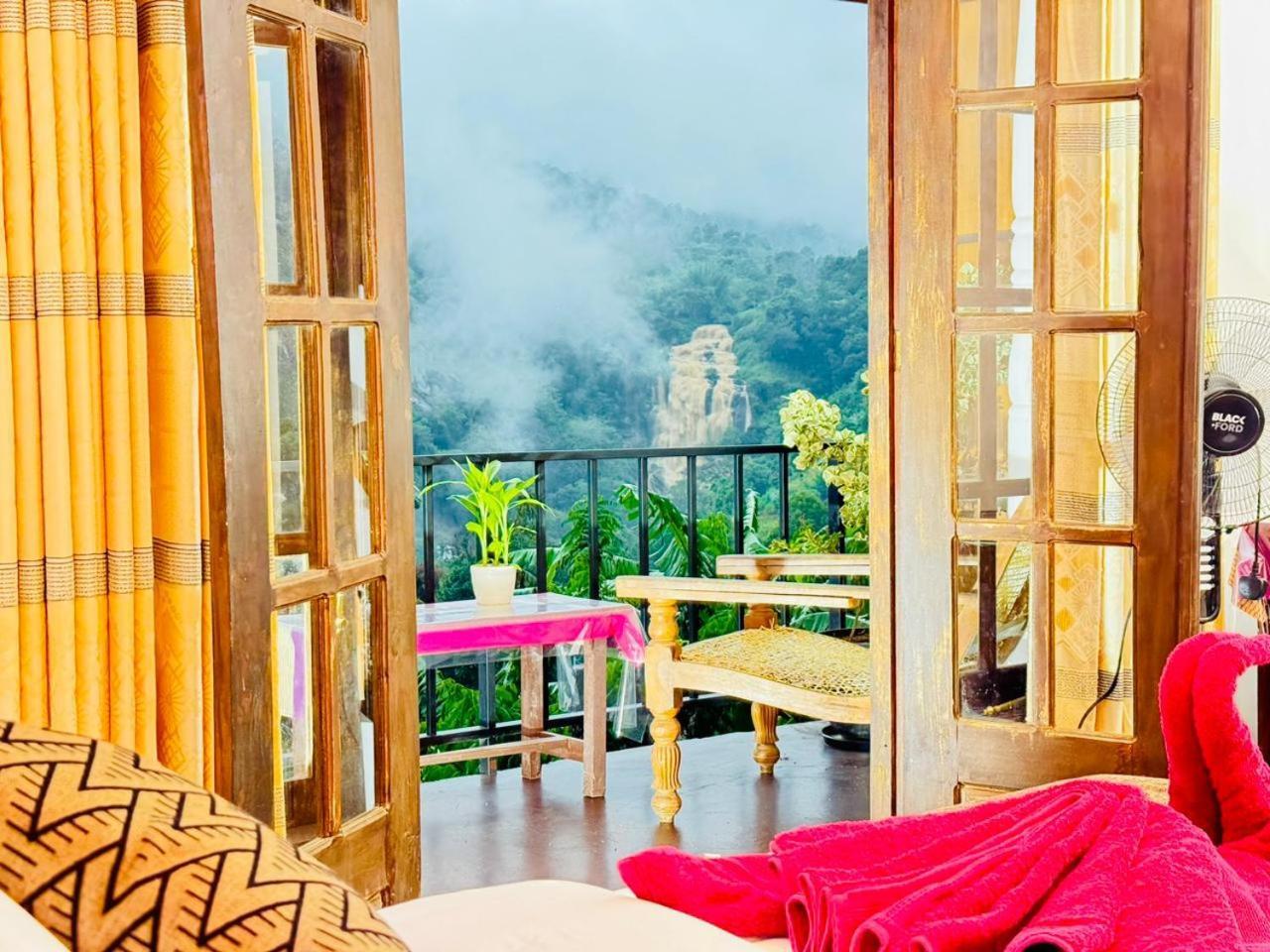 Rock Grand View Hotel Ела Екстериор снимка