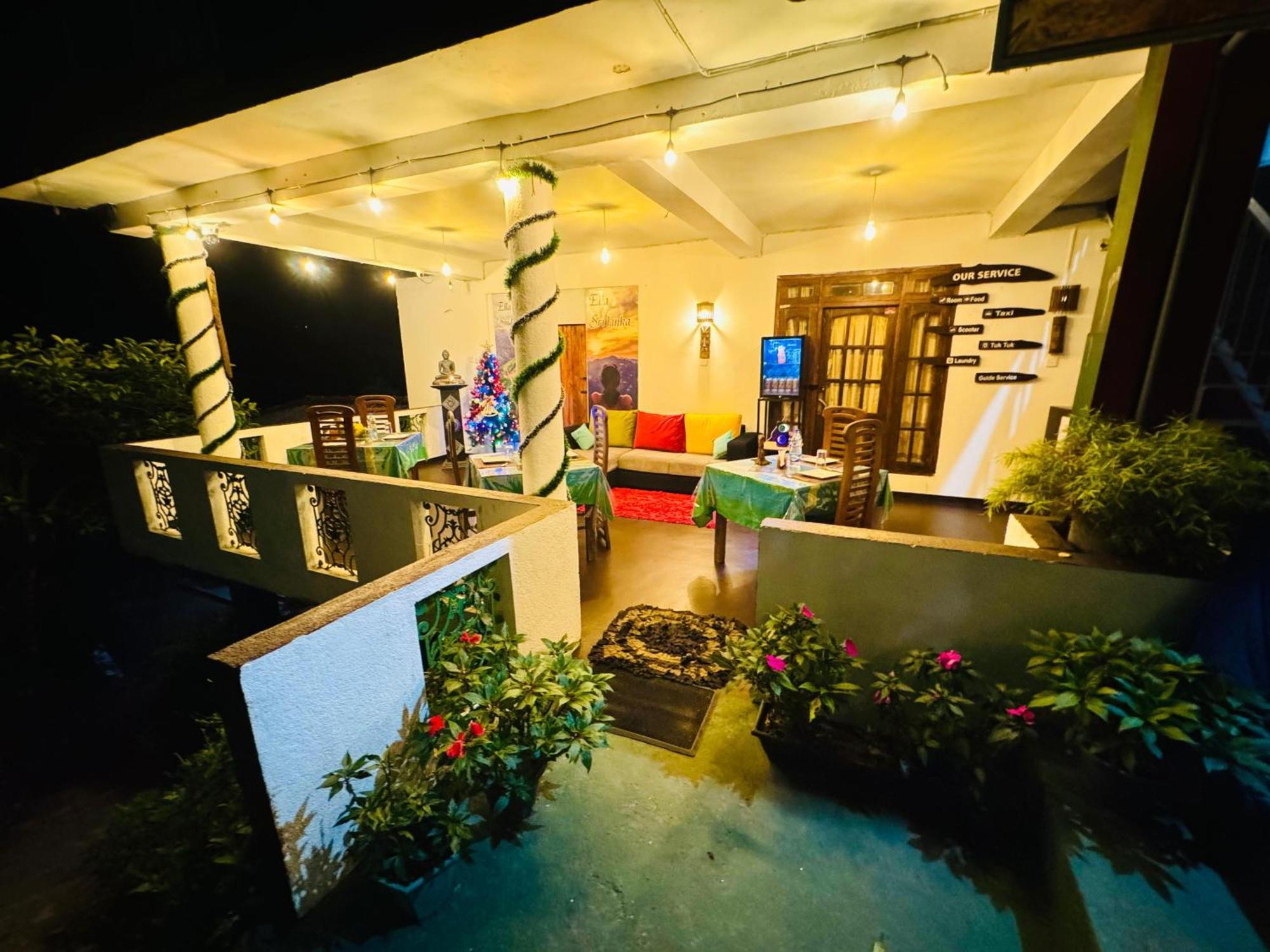 Rock Grand View Hotel Ела Екстериор снимка